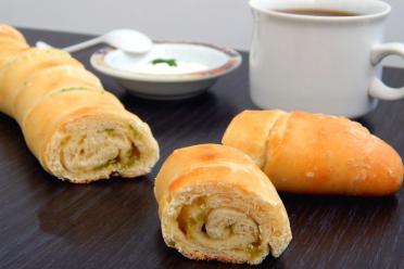 Quick and Easy Garlic Herb Baguette