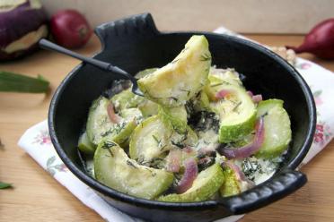 Creamy Zucchini with Onions and Parsley