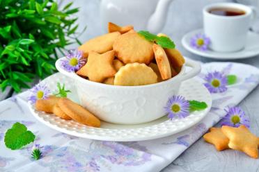 Pickle Brine Cookies: A Delicious Soviet-Era Treat