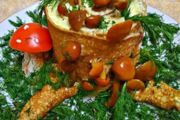 Forest Stump Snack Pancake Cake