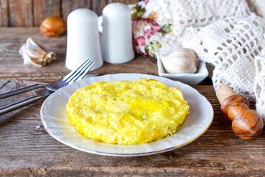 Fluffy Egg and Milk Omelet Recipe