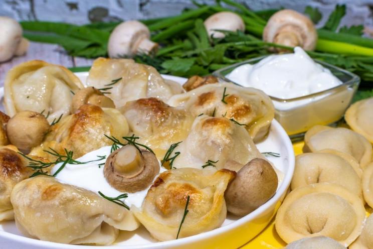 Generals-Style Siberian Dumplings with Minced Meat