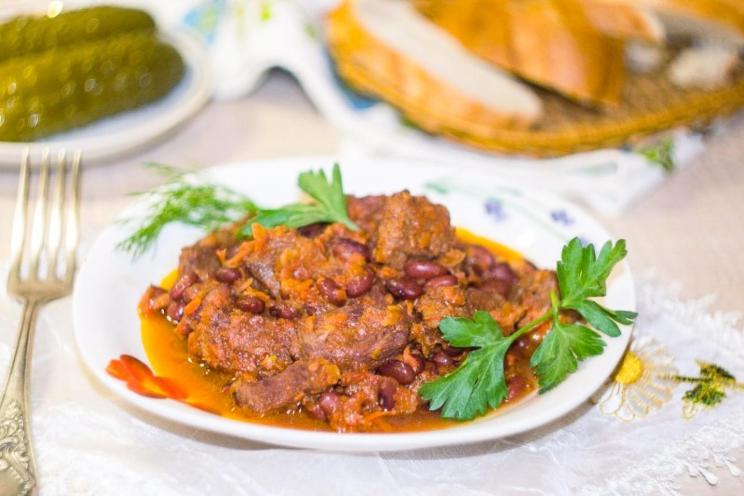 Hearty Tomato Stew with Meat and Beans