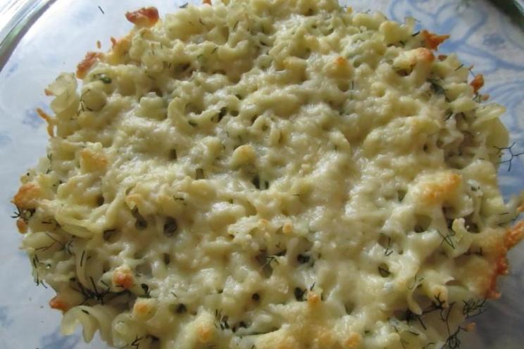 Cheesy Meat Pasta Bake