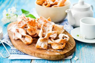 Crispy Brushwood with a Secret Ingredient