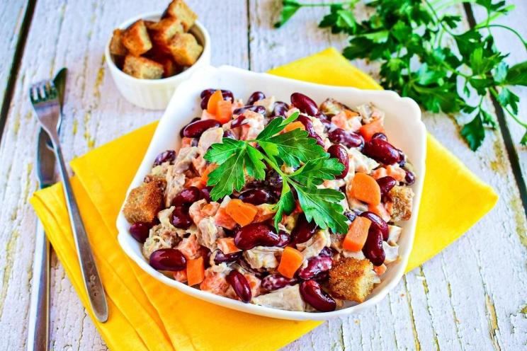Smoked Chicken and Bean Salad with Spiced Croutons