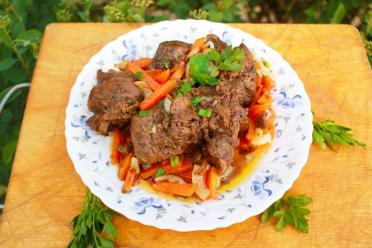 Savory Pan-Stewed Hare with Veggies and Garlic
