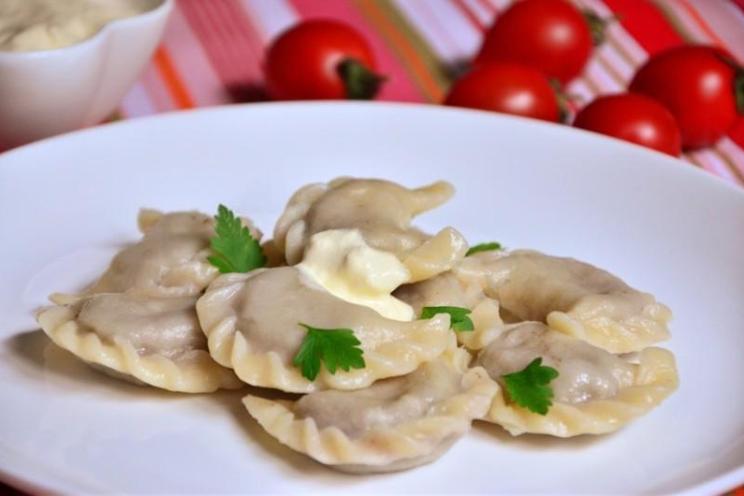 Tender Meat-Stuffed Choux Pastry Dumplings