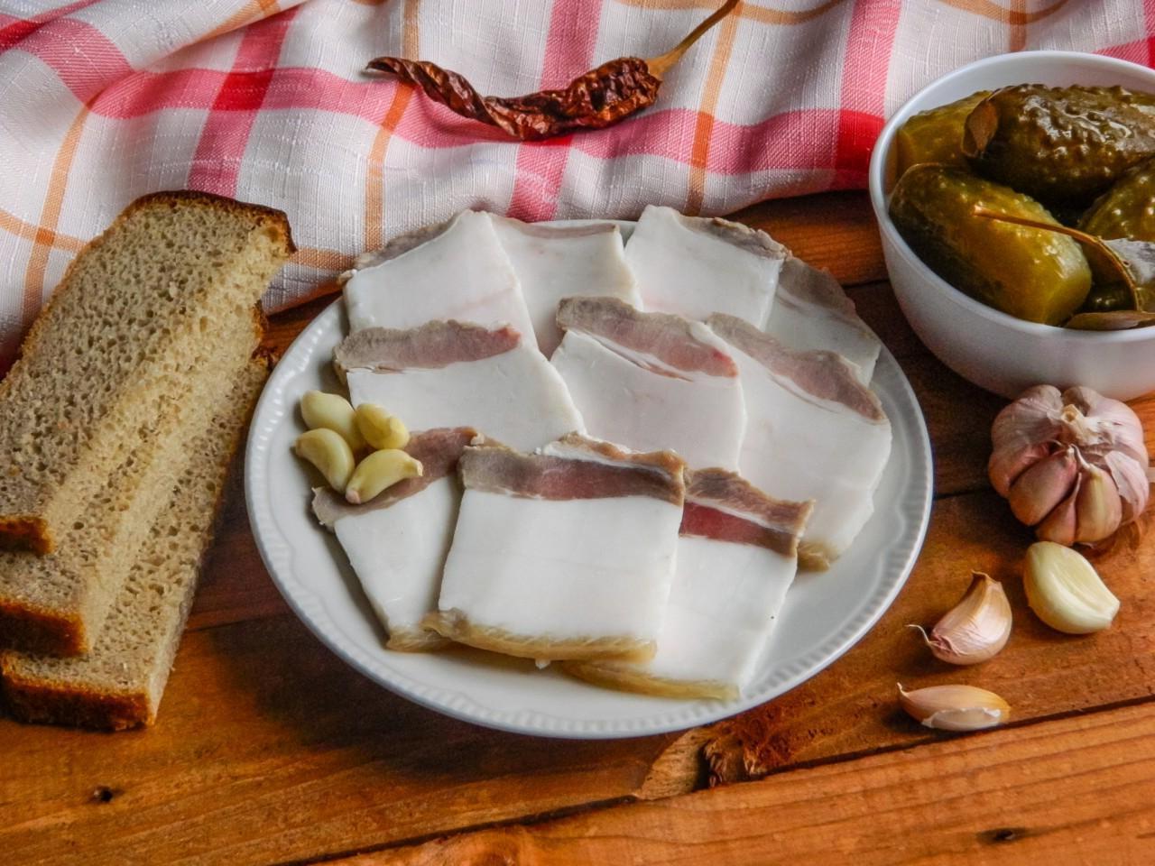 Quick Garlic-Brined Lard