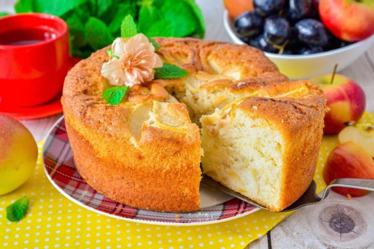 Quick & Easy Classic Apple Charlotte