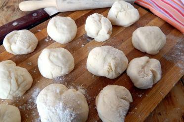 Potato-Filled Shaneg Pastry Recipe