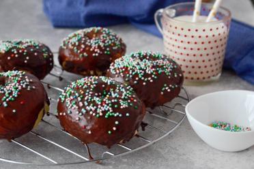 Baked Chocolate Glazed Donuts