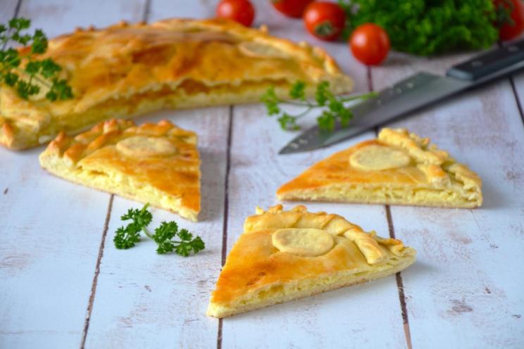Cheese-filled Yeast Pie Cheese-filled Yeast Pie
