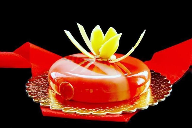 Modern Red Velvet Mousse Cake with Raspberry Filling and Mirror Glaze Modern Red Velvet Mousse Cake with Raspberry Filling and Mirror Glaze