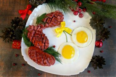 Festive Pine Cone Breakfast for the Holidays