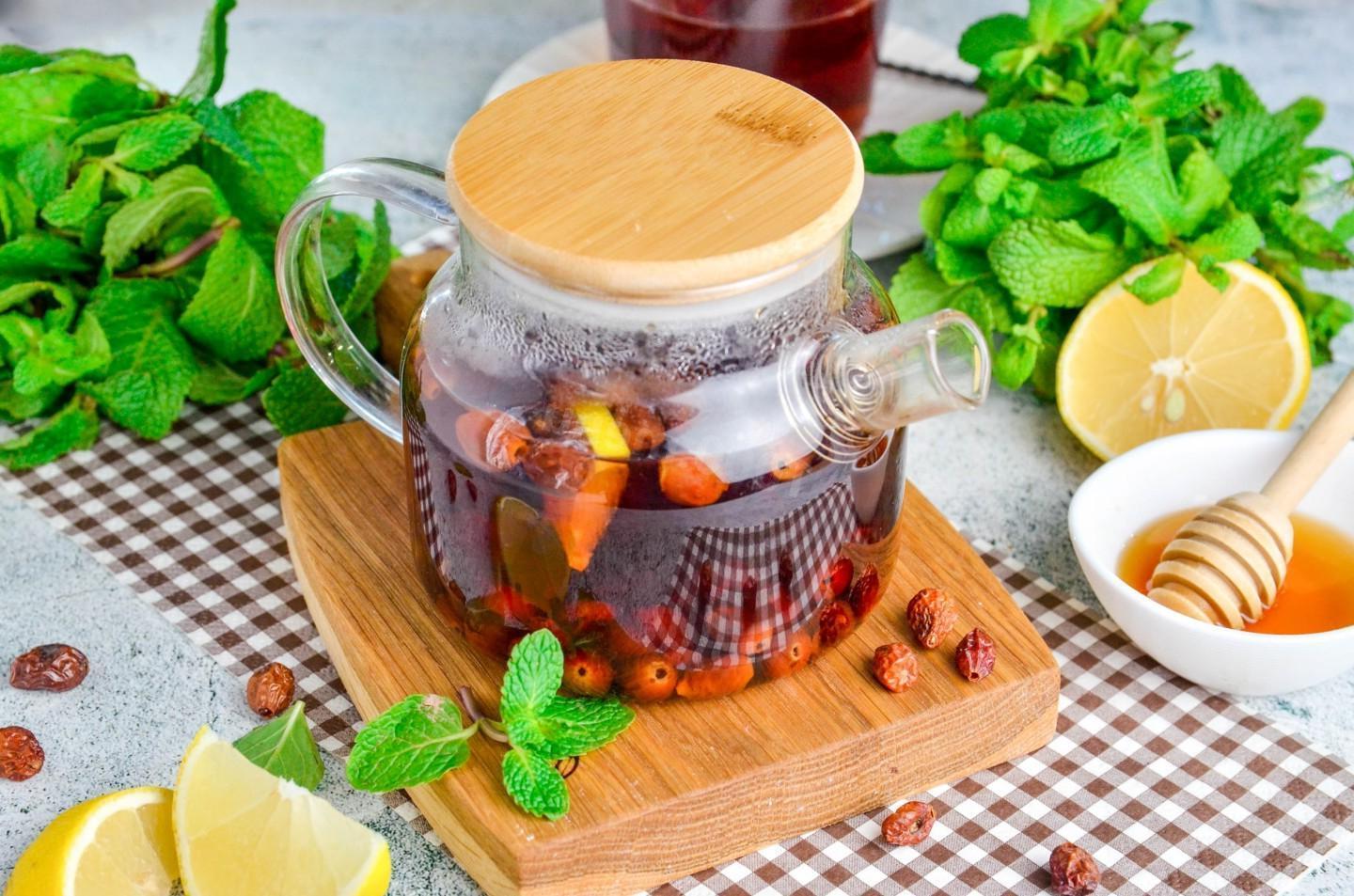 Vitamin-Packed Rosehip Brew