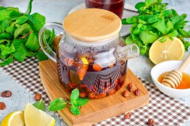 Vitamin-Packed Rosehip Brew
