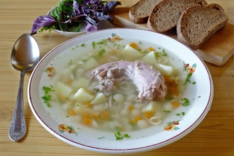 Hearty Turkey Neck Soup with Veggies and Pasta Hearty Turkey Neck Soup with Veggies and Pasta