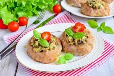 Baked Meat Nests with Mushrooms