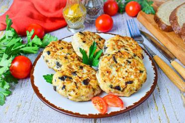 Quick & Easy Chicken Cutlets with Mushrooms