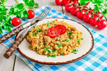 Hearty Pearl Barley and Meat Porridge