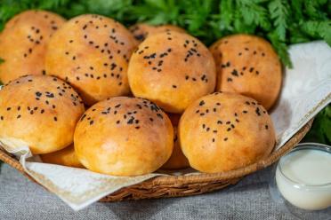 Oven-Baked Fluffy Cottage Cheese Buns