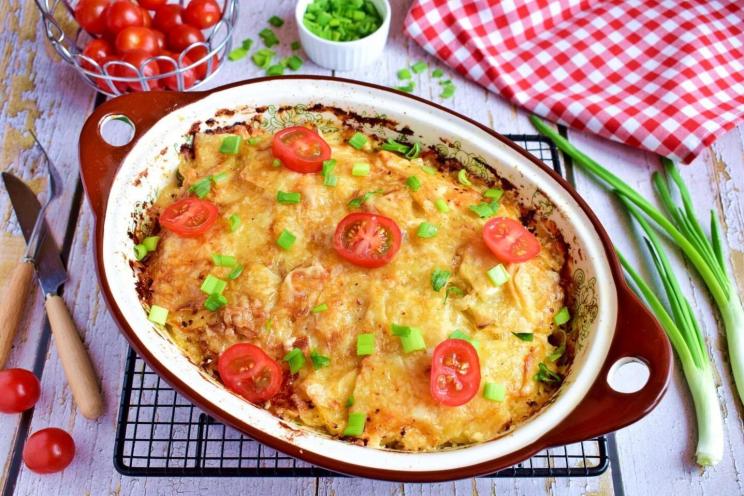 Oven-Baked French Potatoes with Meat