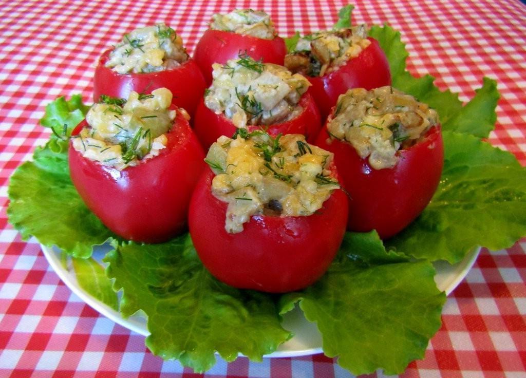 Stuffed Tomatoes with Eggplant and Cheese