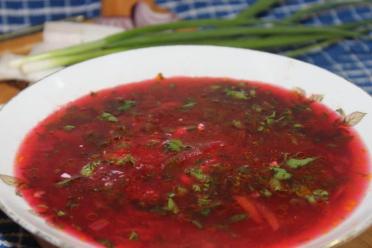 Lvov-Style Cabbage-Free Borscht