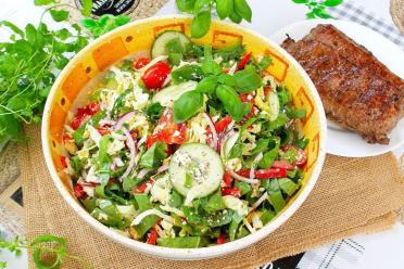 Bright & Healthy Bell Pepper, Tomato, and Cheese Salad