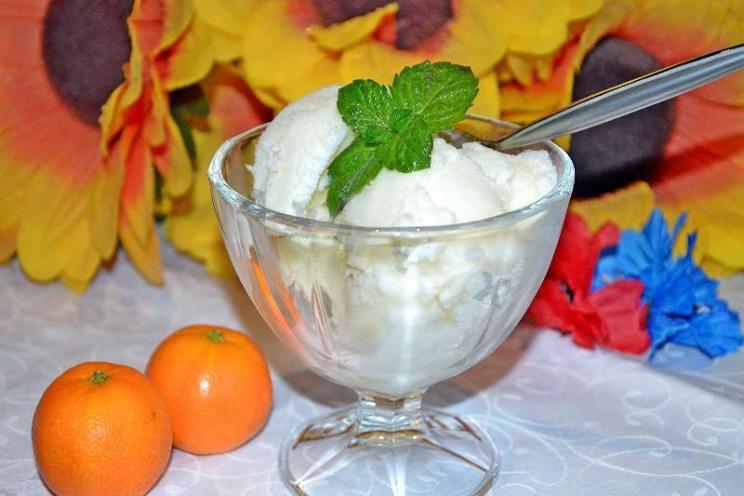 Creamy Caramel Delight: Homemade Creme Brulee Ice Cream Creamy Caramel Delight: Homemade Creme Brulee Ice Cream