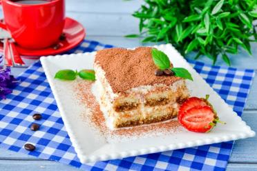 Quick & Easy No-Bake Cookie Tiramisu