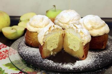 Crispy Cinnamon Baked Apples with Cottage Cheese