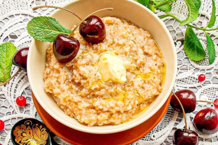 Healthy Wheat Porridge with Low Glycemic Index