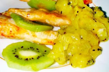Tender Chicken with Exotic Kiwi Sauce