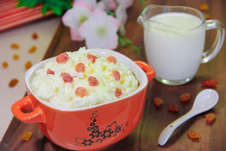 Creamy Slow Cooker Rice Porridge with Raisins Creamy Slow Cooker Rice Porridge with Raisins