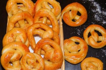 Classic German Pretzels