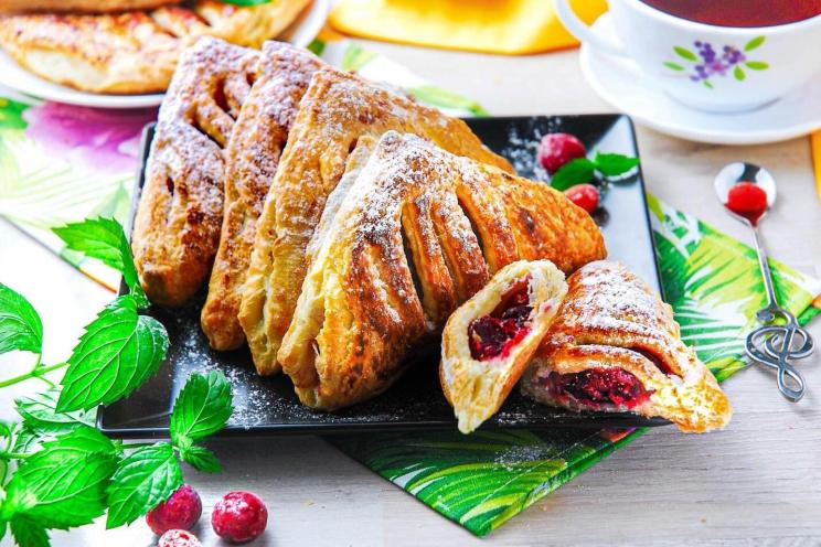 Cherry Puff Pastry Delights Cherry Puff Pastry Delights