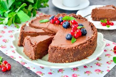 Summer Delight: No-Bake Chocolate Mousse Cake