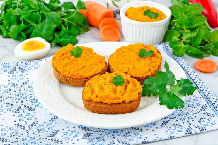 Carrot, Egg, and Onion Pate for Quick Sandwiches Carrot, Egg, and Onion Pate for Quick Sandwiches
