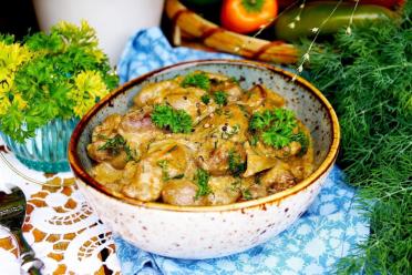 Creamy Chicken Hearts and Liver Skillet