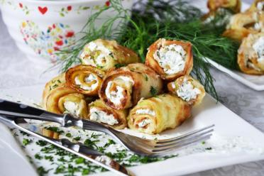 Crispy Zucchini Rolls with Herbed Cheese Filling