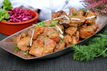 Cauldron-Fired Shish Kebab: Tender and Aromatic!