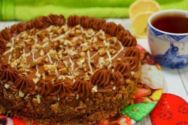 Kyiv Cake with Chocolate Nut Cream Filling
