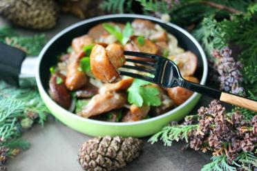 Pan-Fried Boletus Mushrooms: Simple and Delicious