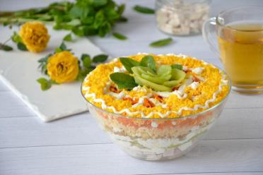 Tropical Chicken and Kiwi Salad