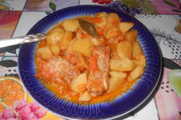 Tender Pot Roast with Marinated Pork Ribs and Potatoes
