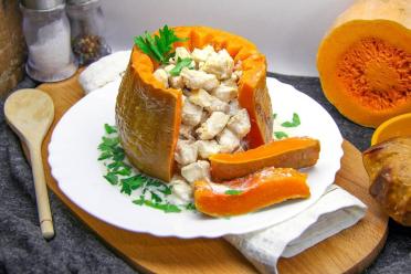 Oven-Baked Chicken in Pumpkin: A Flavorful Delight