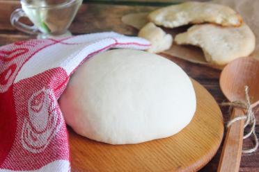 Easy Homemade Pita Bread Recipe
