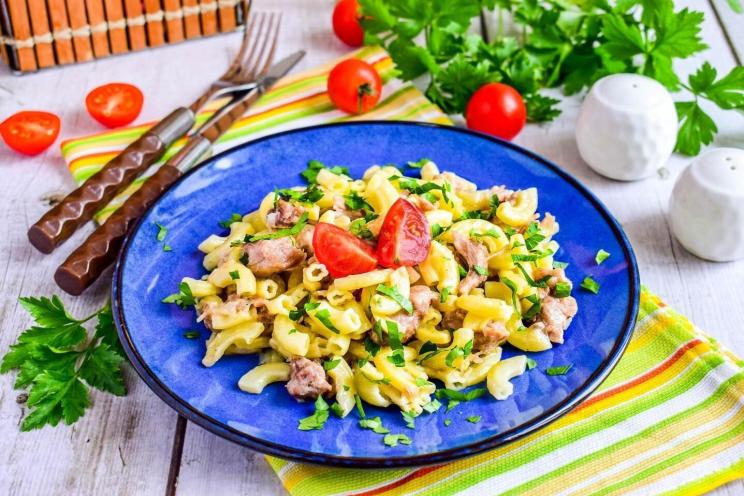 Quick and Delicious One-Pan Pasta with Stew